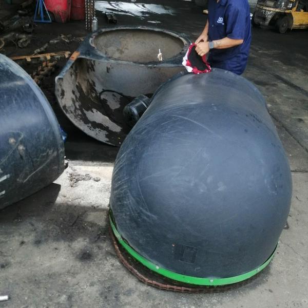 Inspección de tanque industrial para desmantelamiento